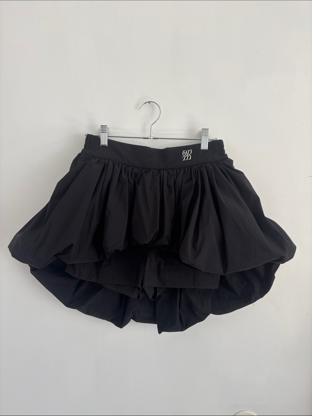 Voluminous Black Bubble-Hem Skirt with Bloomers